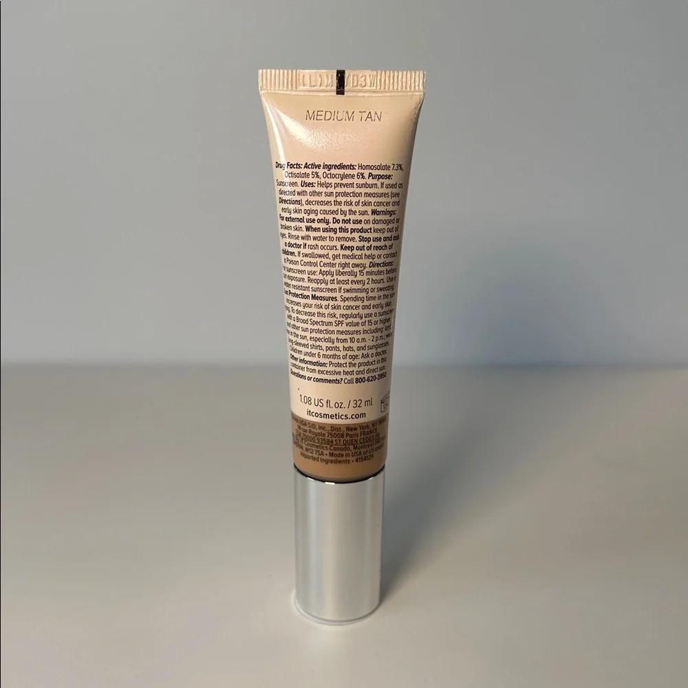 it cosmetics cc nude glow ( medium tan ) NEW